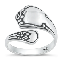 Load image into Gallery viewer, Sterling Silver Oxidized Spoon Ring