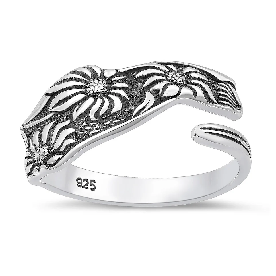 Sterling Silver Oxidized And Polished Flowers Ring
