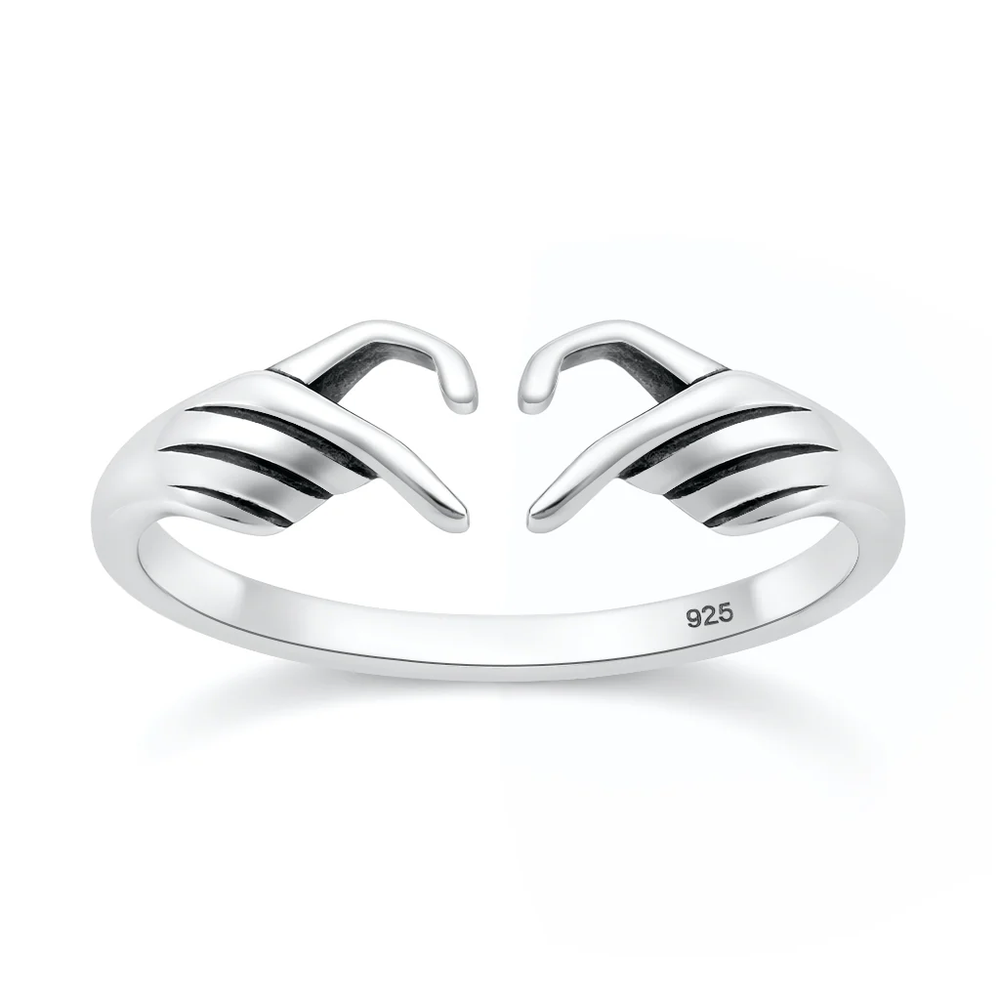 Sterling Silver Oxidized And Polished Heart Fingers Ring