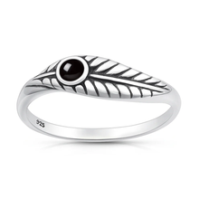 Load image into Gallery viewer, Sterling Silver Oxidized And Polished Leaf Black Onyx Stone Ring