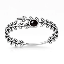 Load image into Gallery viewer, Sterling Silver Oxidized And Polished Wreath Black Onyx Stone Ring