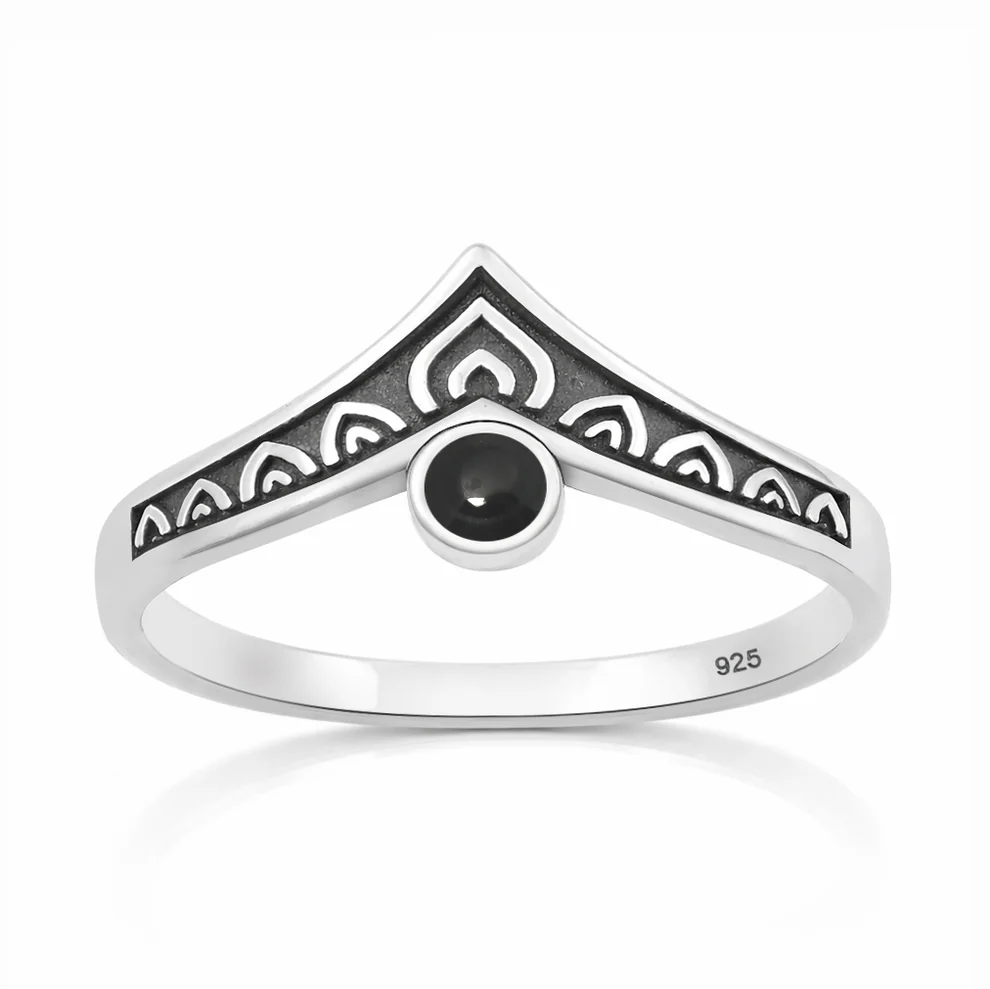 Sterling Silver Oxidized And Polished V Shaped Black Onyx Stone Ring