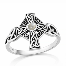 Load image into Gallery viewer, Sterling Silver Oxidized And Polished Manta Ray And Flower Turquoise Stone Ring