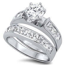 Load image into Gallery viewer, Sterling Silver Circle Shaped Cubic Zirconia Wedding RingAnd Face Height 8mm