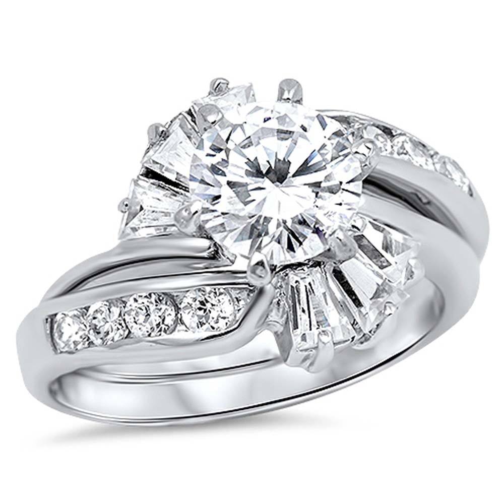 Sterling Silver Circle Shaped Cubic Zirconia Wedding RingAnd Face Height 8mmAnd Band Width 2mm
