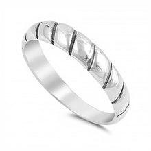 Load image into Gallery viewer, Sterling Silver Stylish Rope Design band Ring with Ring Face Height of 4MM