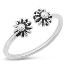 Load image into Gallery viewer, Sterling Silver Oxidized Flowers Ring