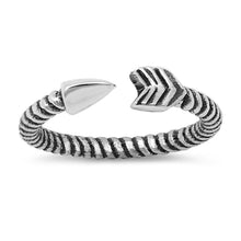 Load image into Gallery viewer, Sterling Silver Oxidized Arrow Toe Ring