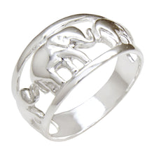 Load image into Gallery viewer, Sterling Silver Three Elephants Band Ring